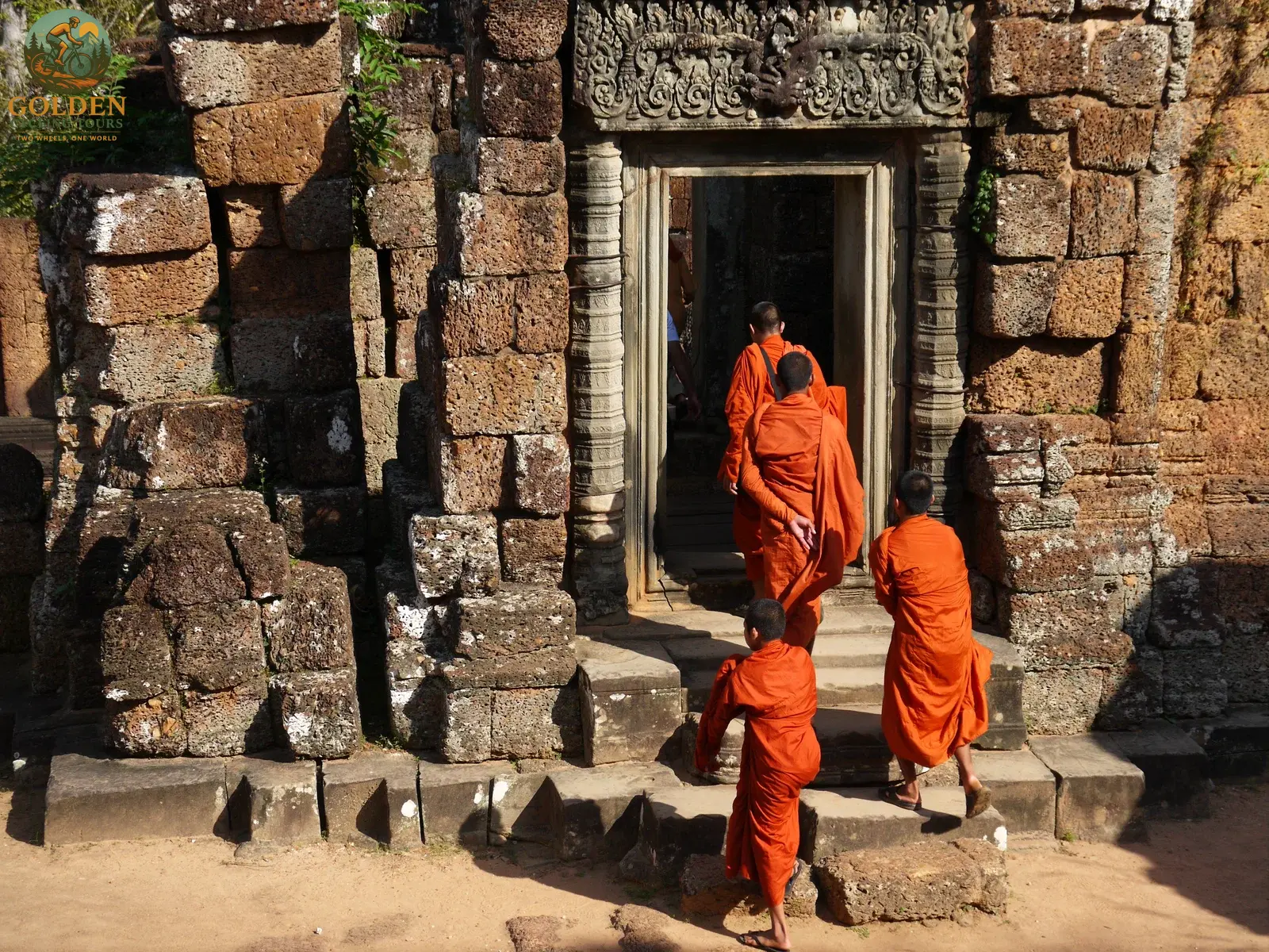 14 Days Hoi An to Angkor Wat Cycling Tour
